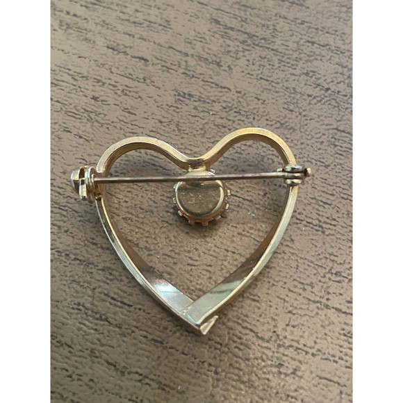 Gold Tone Heart Shaped Brooch/Pin With Red Stone - Picture 4 of 4